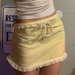 Yellow skirt